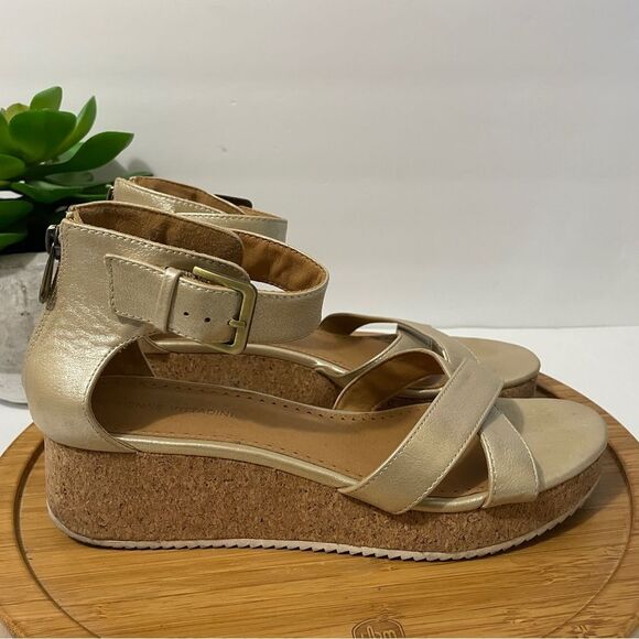 Adrienne Vittadini Cortz Gold Platform Sandal Chunky Metallic Wedge Size 10 - Picture 2 of 9